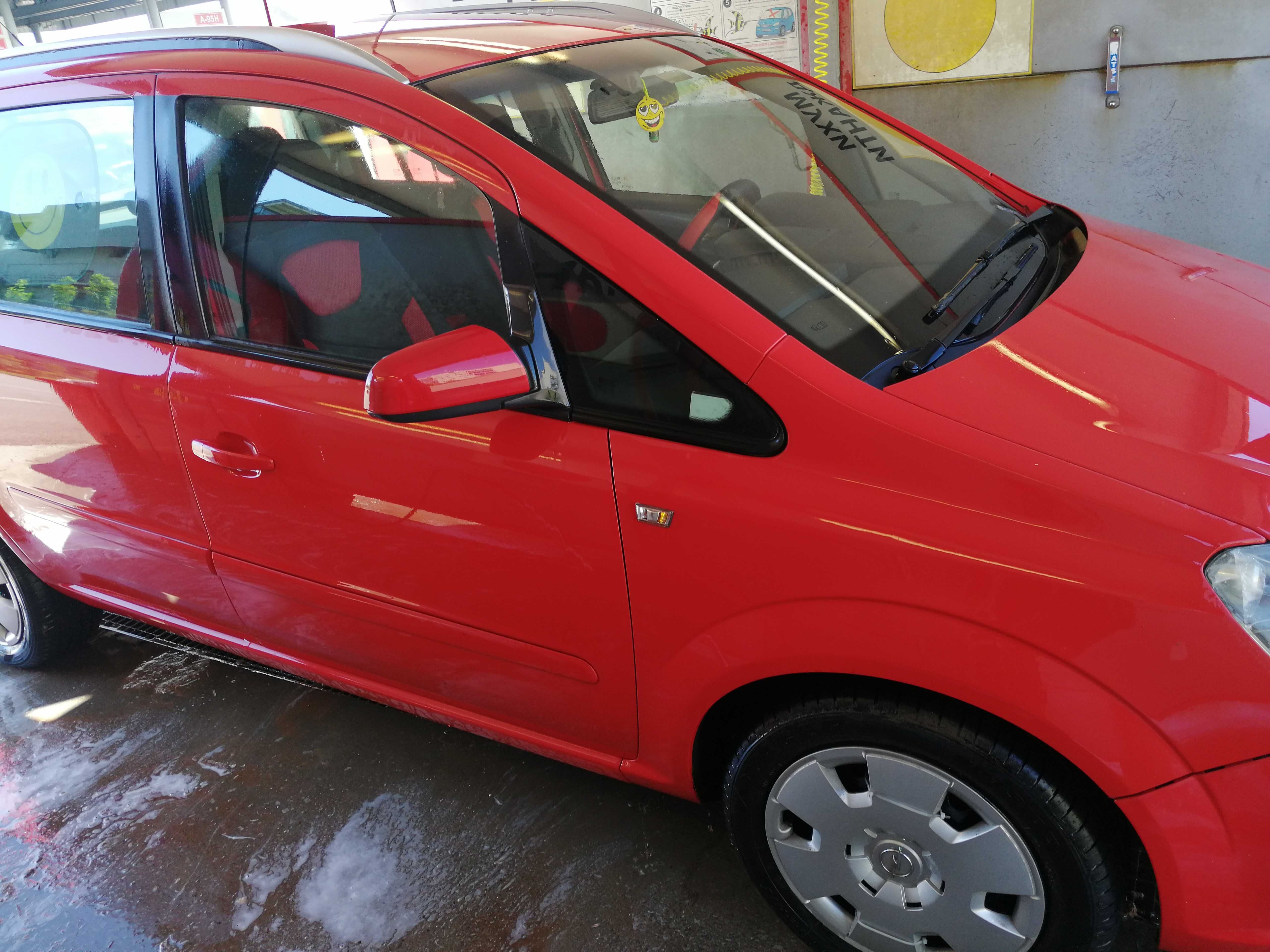 Opel Zafira 1.6i NAVI