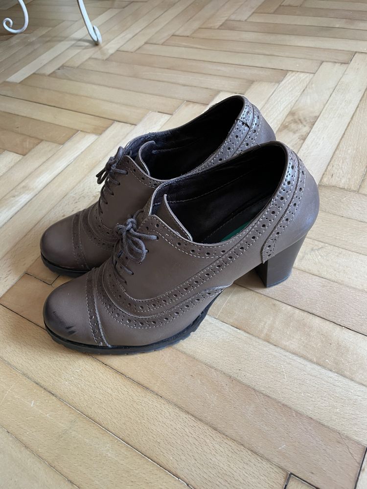 Обувки Clarks