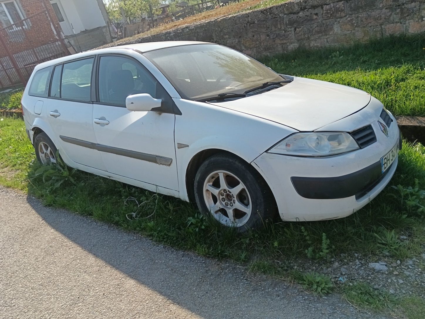 Vând Renault megan 2 pentru dezmembrare