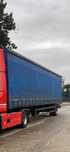 Remorca camion cu axa viratoare