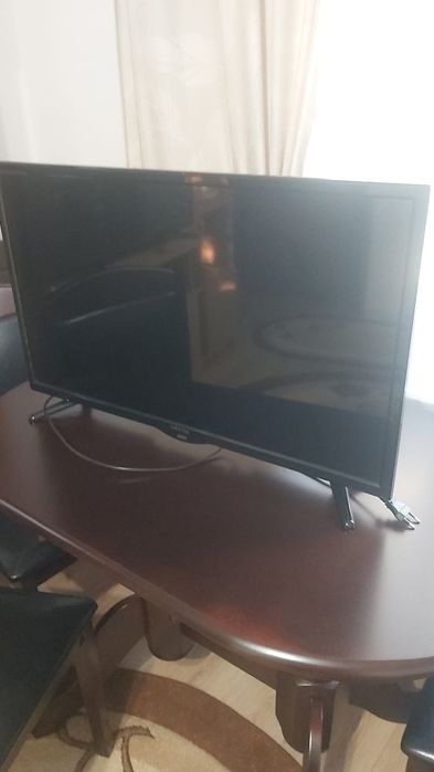 Televizor marca Vortex,diagonala 81