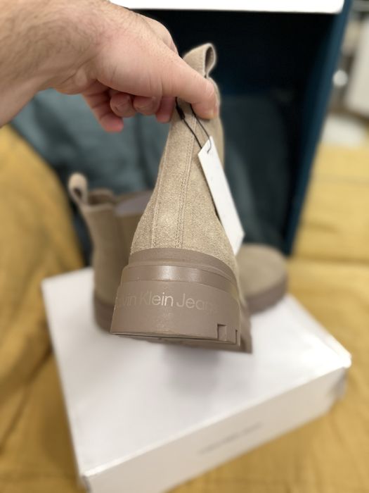 Calvin Klein Jeans Lugged Chelsea cizme piele intoarsa marimea 42 bej