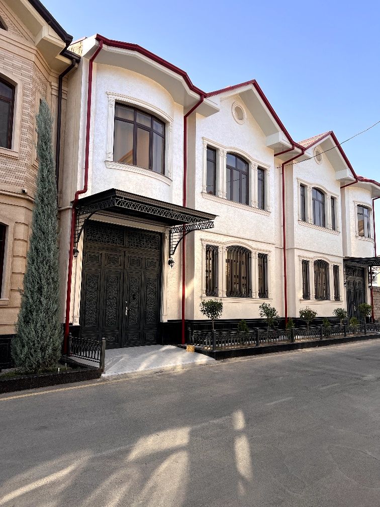 Изза Узумзор Махалля Срочно Продаётся Участок 8 комнотная