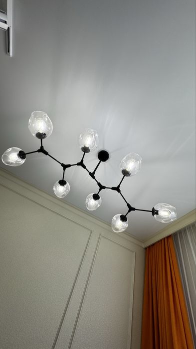 Люстра в отличном состояний