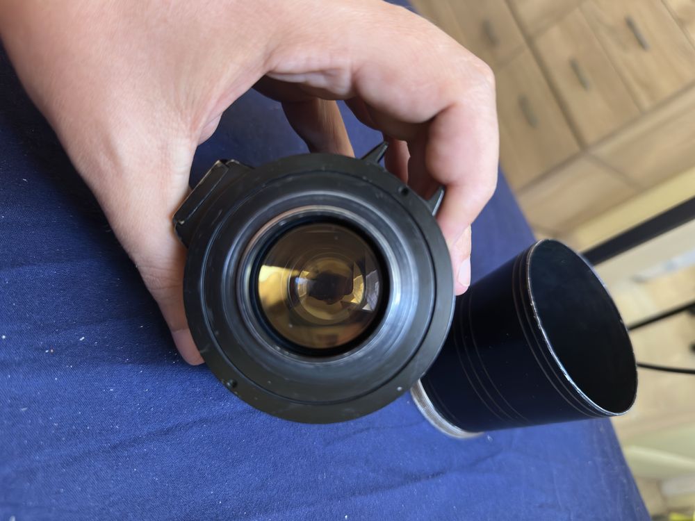 Най-легендарният съветски обектив Helios 40-2, кралят на бокето Гелиос
