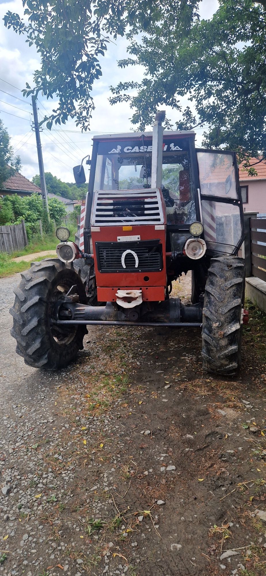 Tractor    Case IH 
85 C