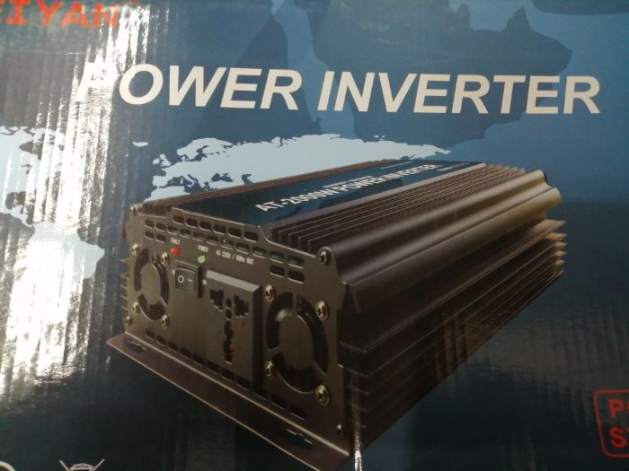 Инвертор 12V или 24V DC към 220V AC мощности от 1000W до 4000W