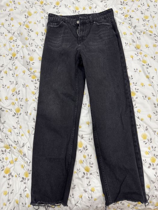 Продам джинсы на 44 размер за 3000 т