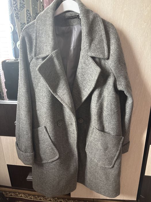 Продам польто 46 размер
