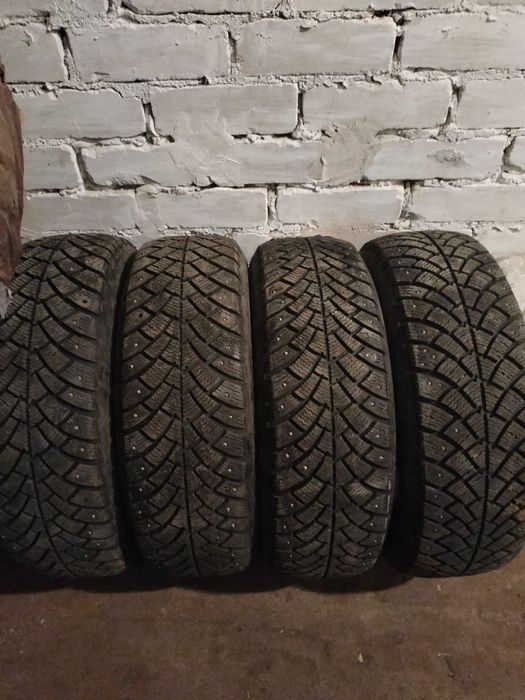 Продам Шины б/у в отличном состоянии