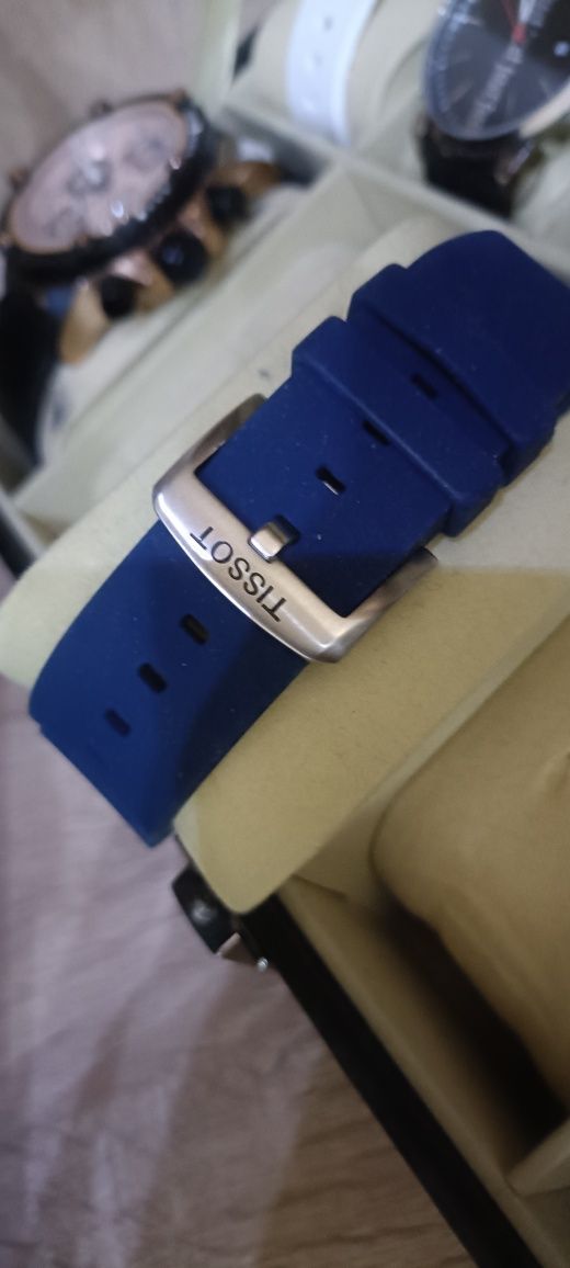 Продавам Tissot -1200 лв