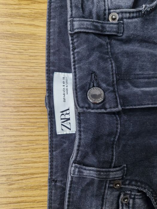 Дамски дънки на Zara