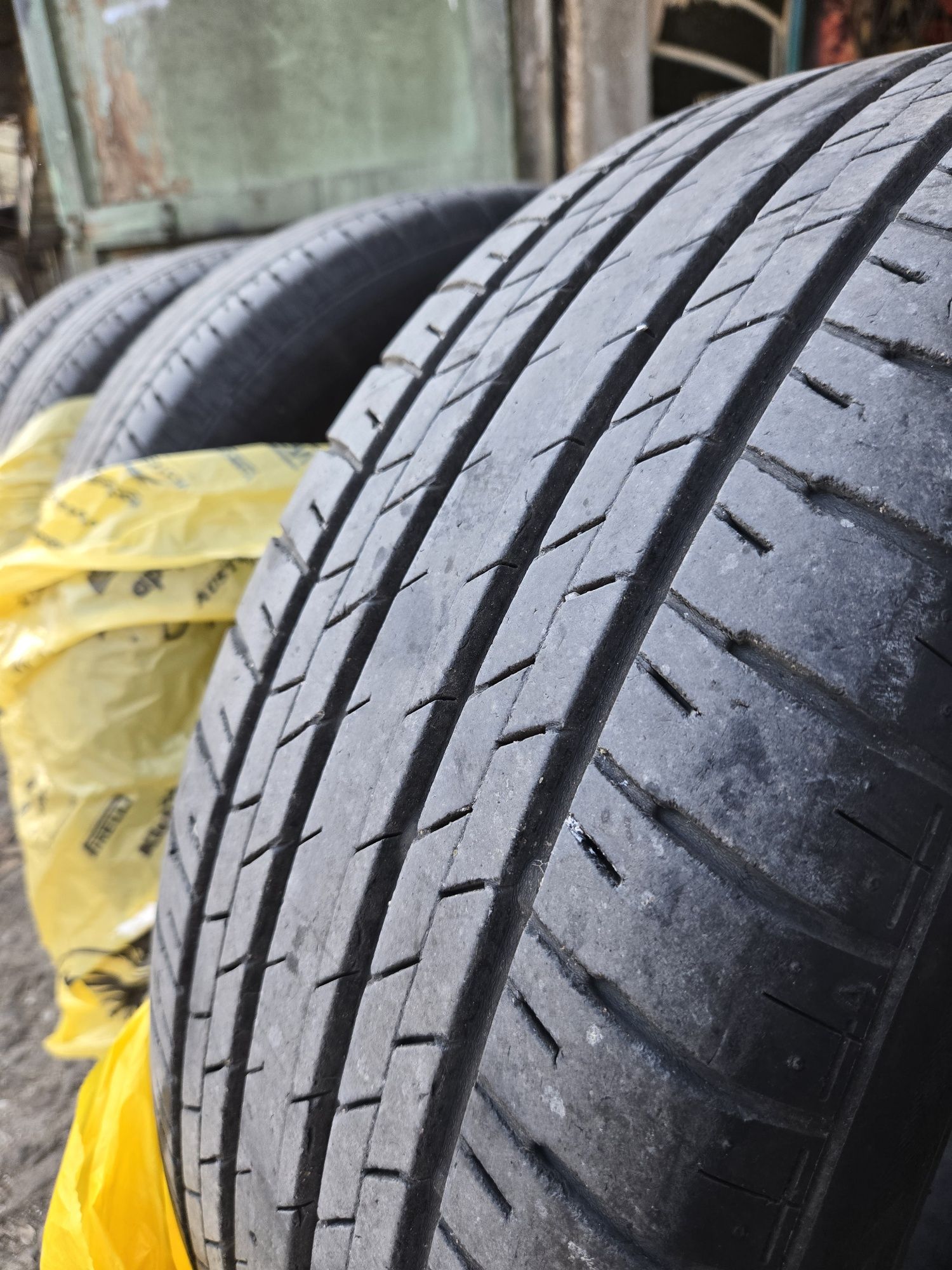 Bridgestone  Dueler  235/55/18