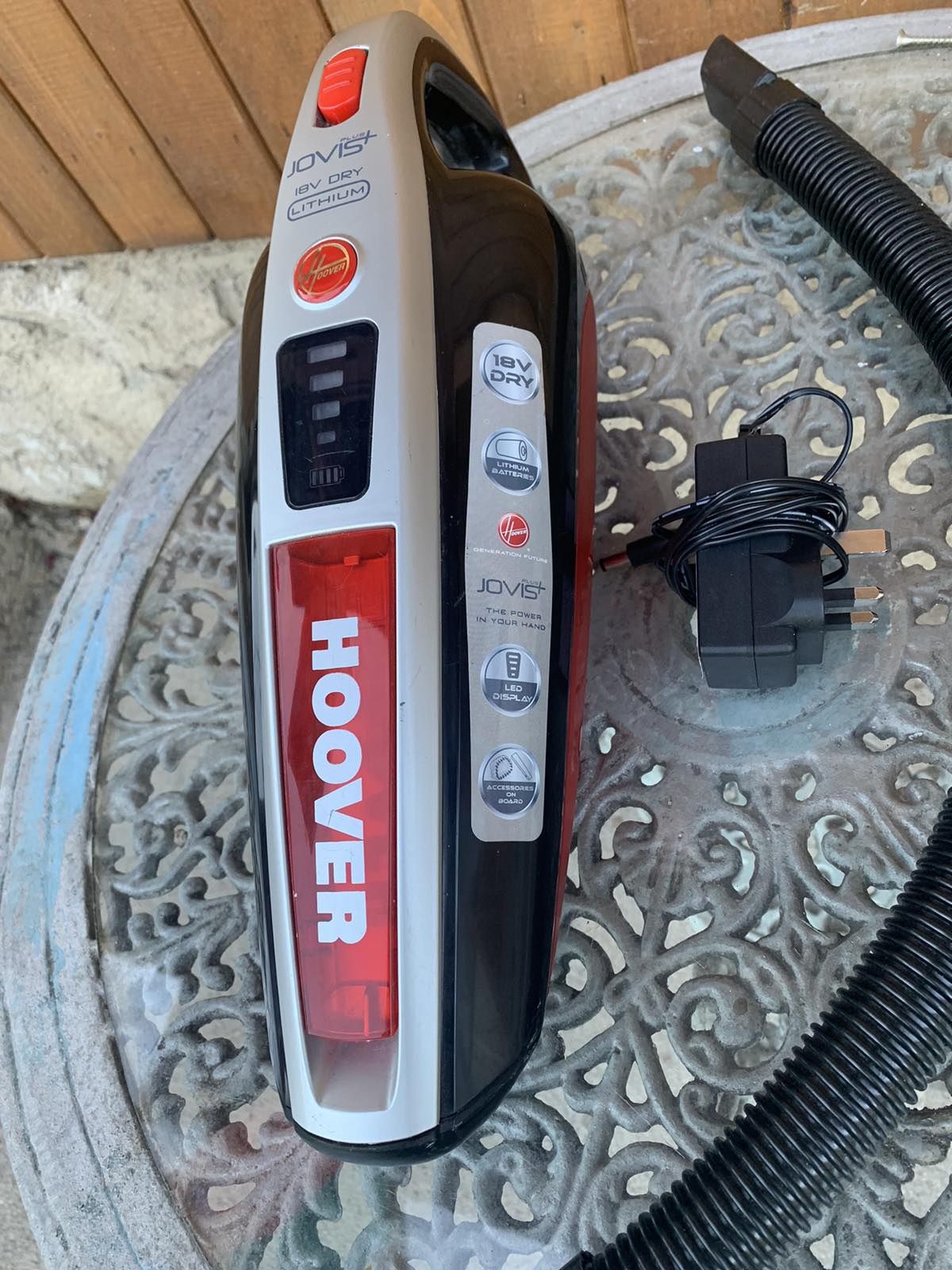 Ръчна прахосмукачка Hoover