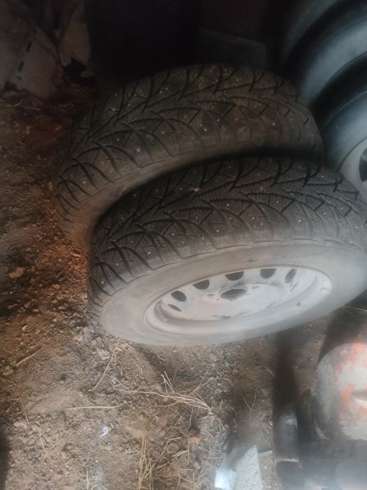 Продам на 14 шыны с дисками