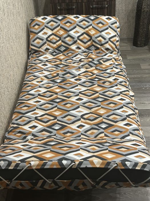 Диван с отсеком для хранения