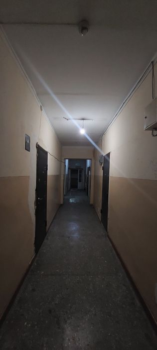 1/1/4 (1 этаж). Бывшее общежитие. Спутник 4 (Сергели). Метро - 500 м!