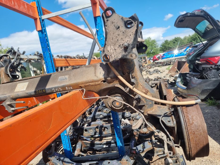 punte spate dacia duster 2019