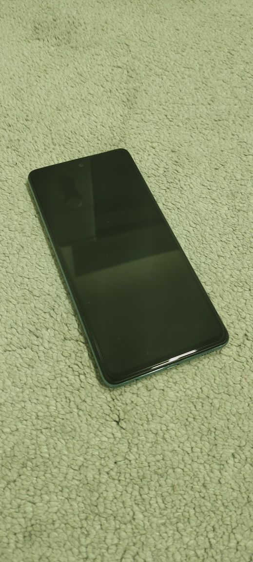 Samsung A72 ideal