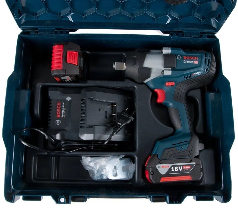 Аккумуляторный гайковерт Bosch GDS 18V-1050 H Professional