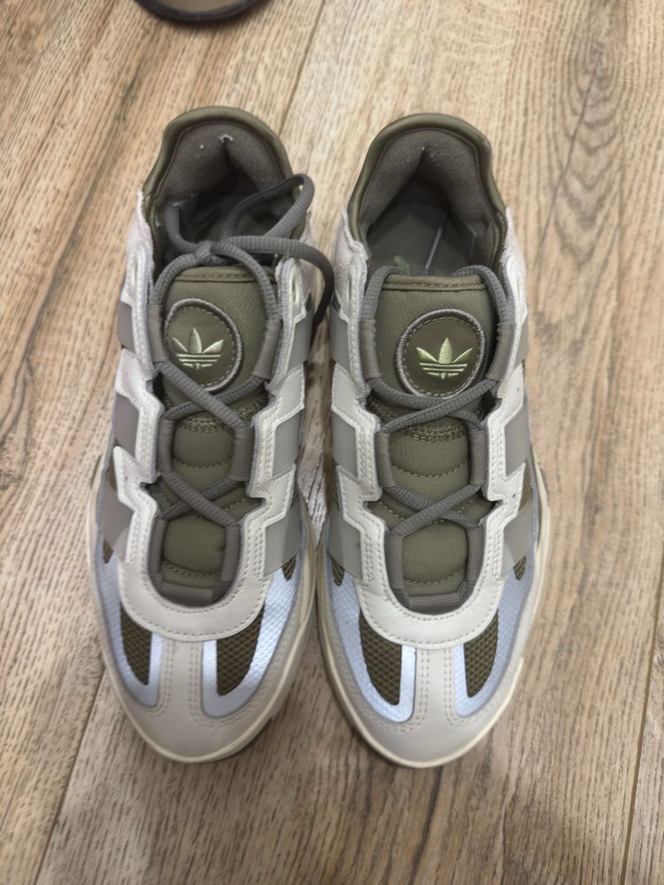 Маратонки adidas
