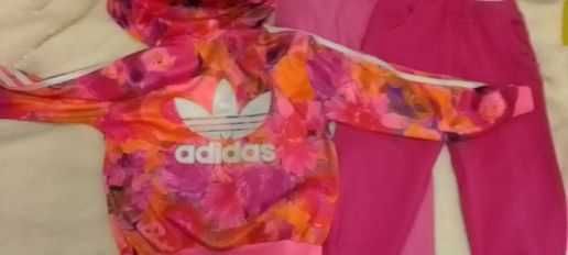 Екип Adidas за момиче 6-8г. - 28 лв.