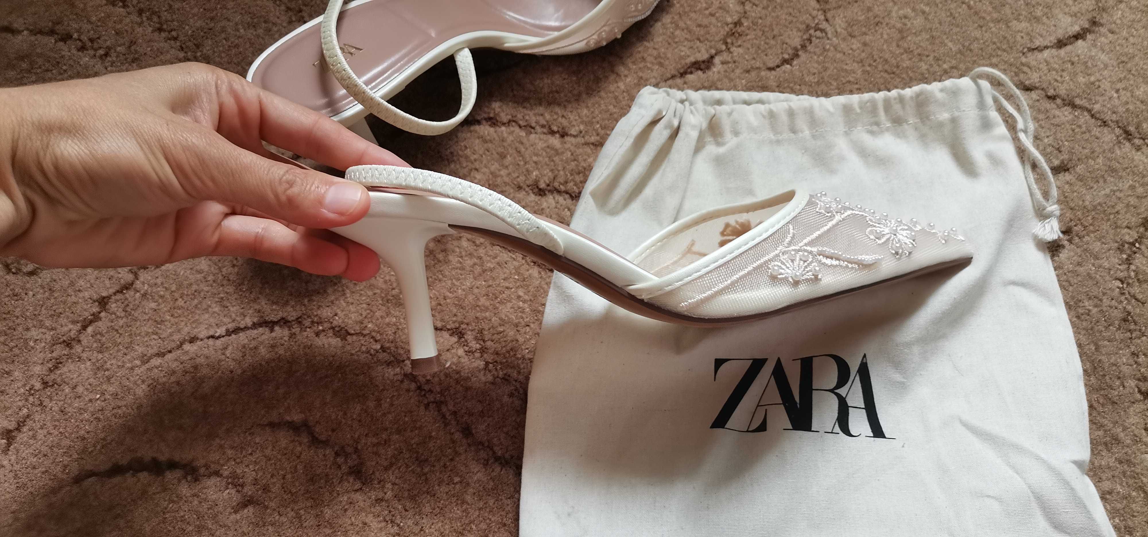 Нови комплекти и рокли Zara