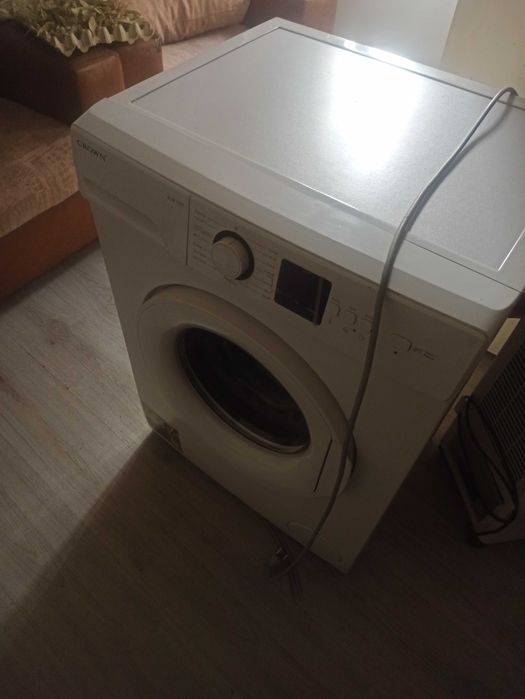 Пералня , Crown ,ALM100T/за части.Цена по договаряне.