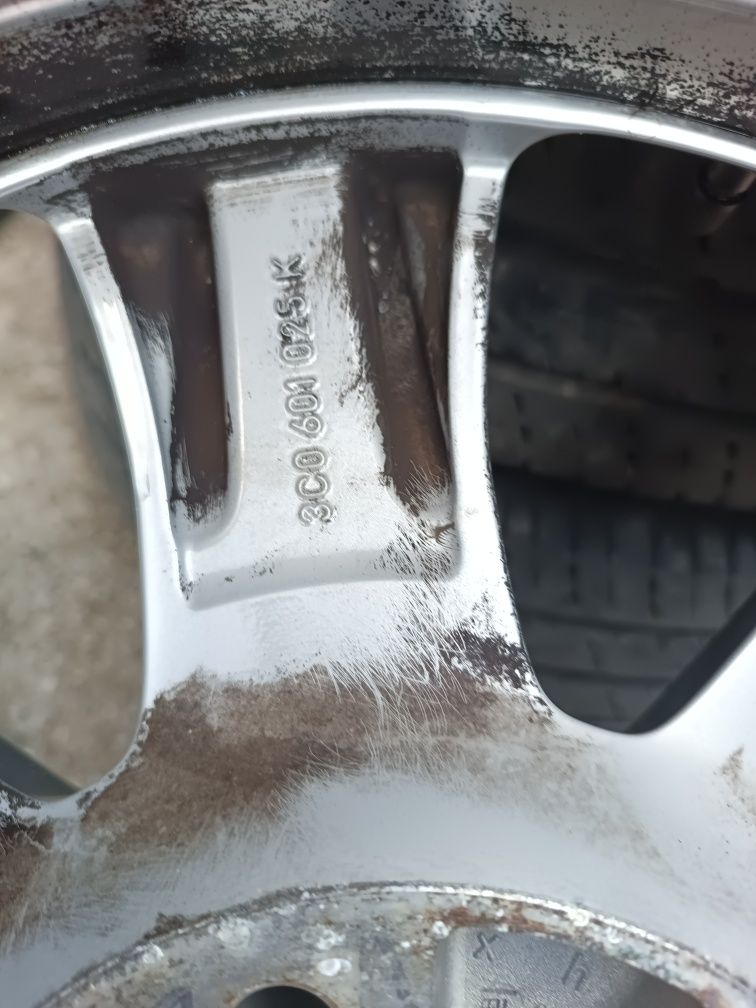 VW Touran, Фолксваген 17 цола