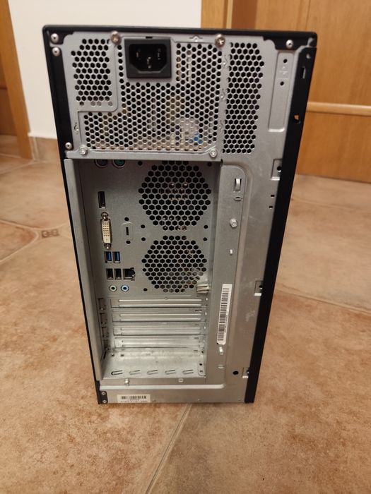 Vand desktop Fujitsu