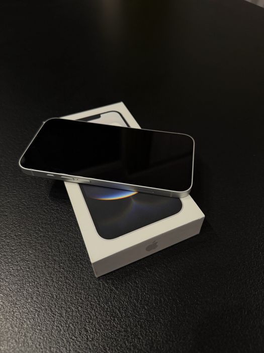 iPhone 16 e – Ca nou, Never Locked!