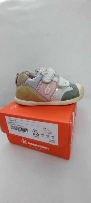 Biomecanics mărimea 23