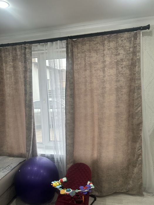 Продам шторы в бежевом цвете
