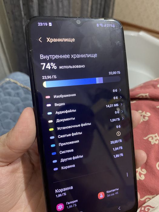 продам самсунг в хорошем состоянии есть также айфон 11 про макс