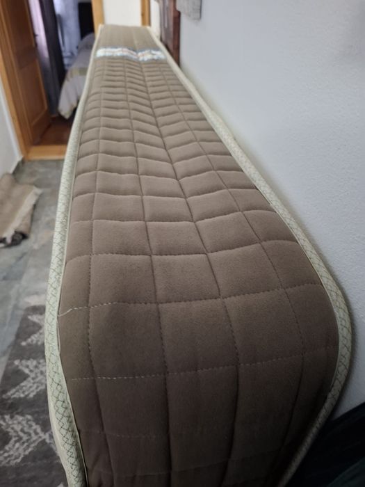 Vând  2 paturi  stejar+brad si o  saltea  140×200