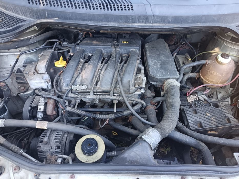 Dezmembrez Renault Megane scenic