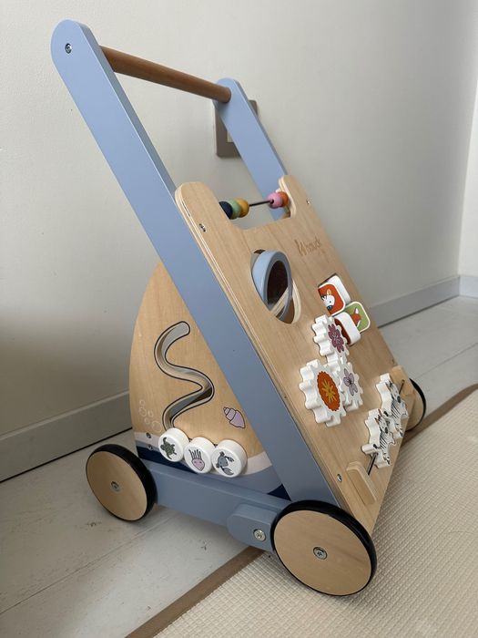 Дървен уокър за прохождане-  Hauck