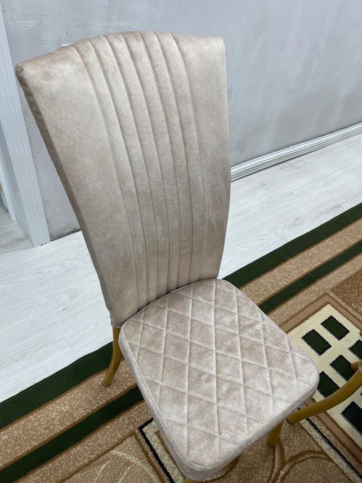 Продается новые стулья