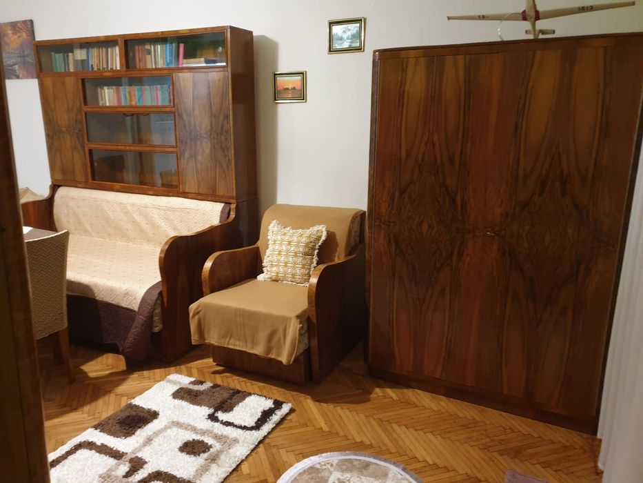 Mobila antica din anul 1940-1950