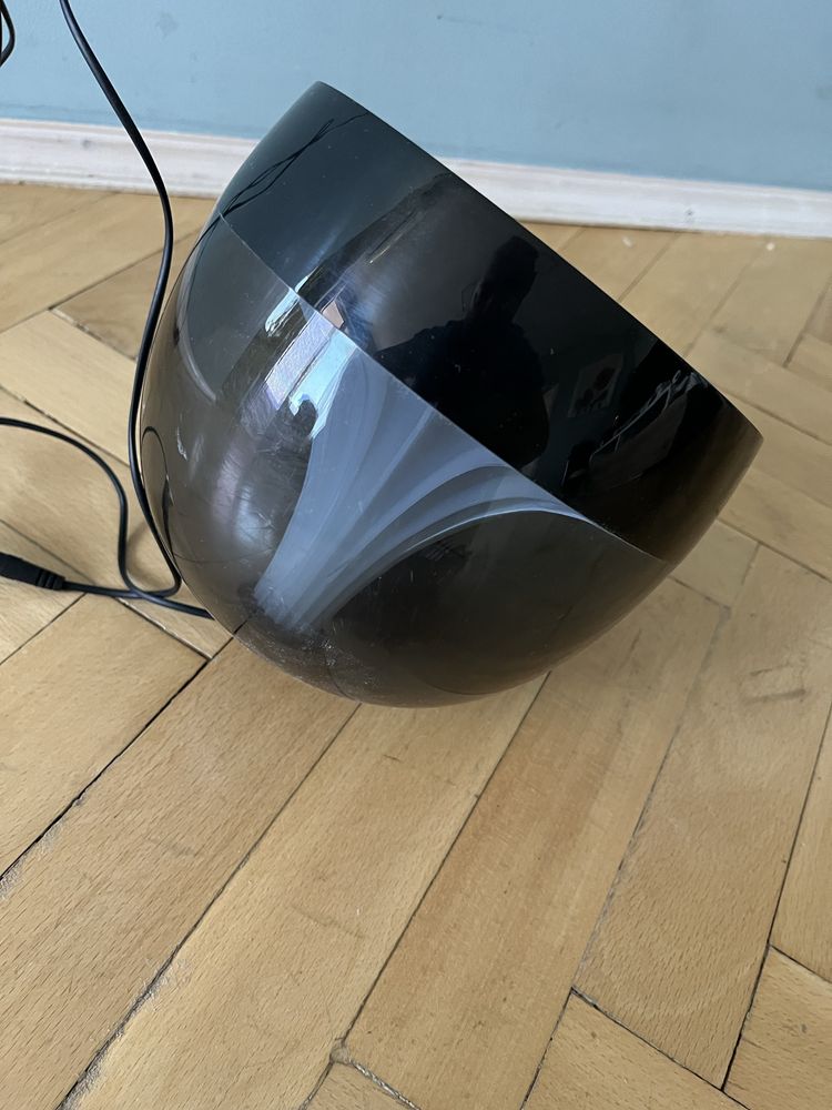 LED лампа Philips LIC Iris, Черна