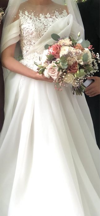 Продам свадеьное платье в отличном сомтоянии