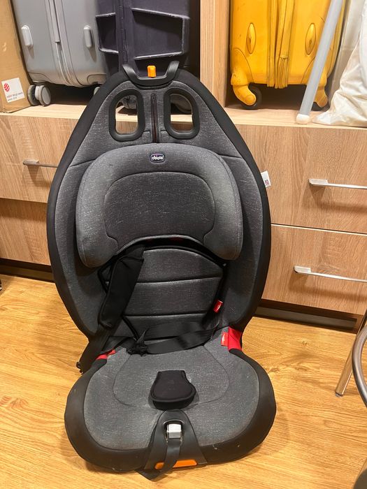Автокресло chicco 15-36кг, в идеальном состоянии