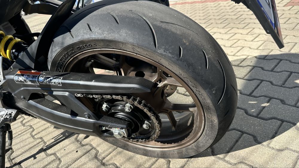 Motocicleta Honda CB650R