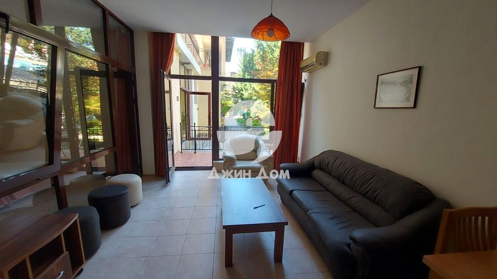 Продава се Двустаен апартамент в к.к. Слънчев бряг - 51 кв.м за 1236 €/кв.м - Снимка #2