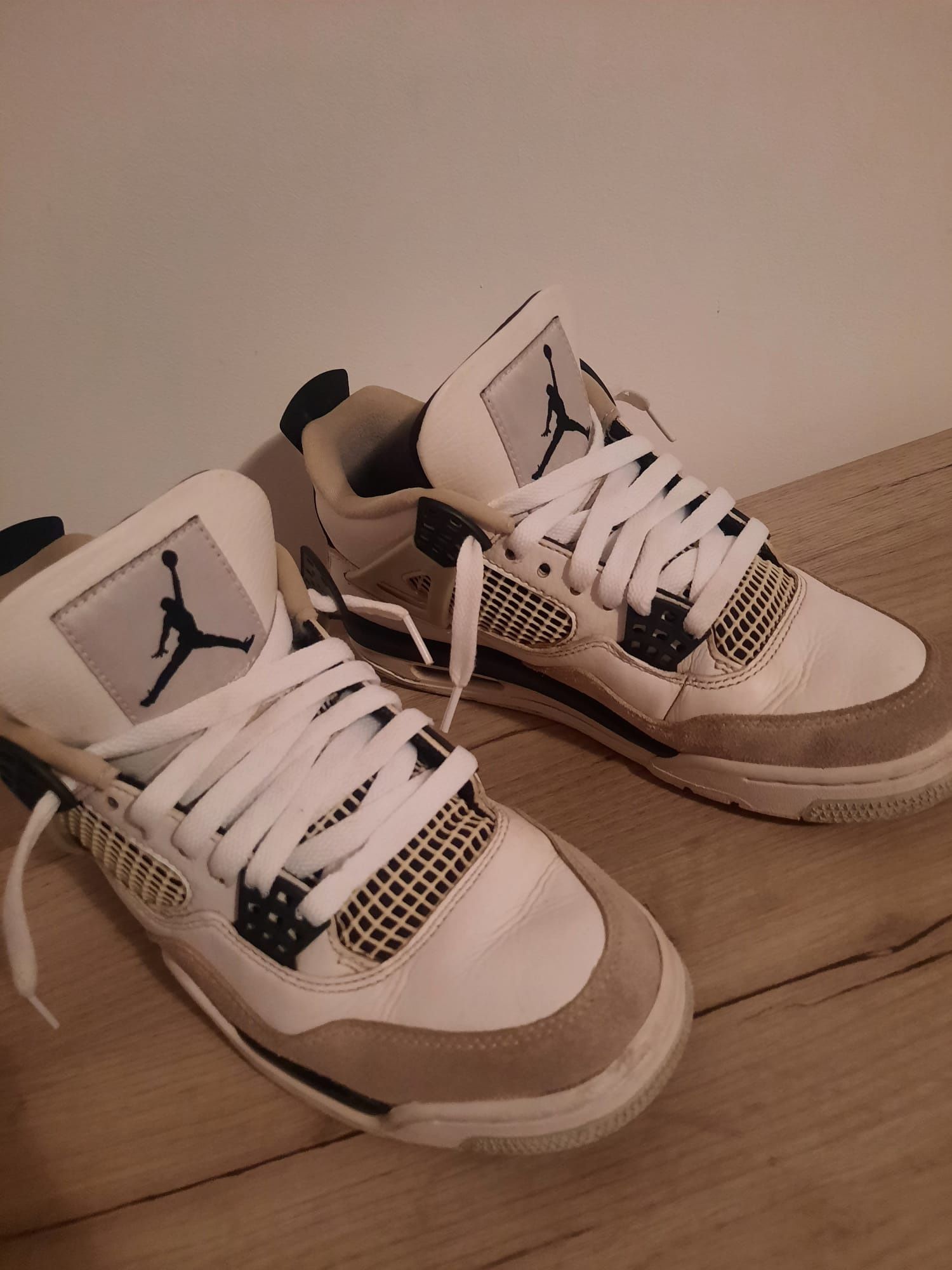 Vând jordan 4 military black stare buna, mărime 40,5, rep1-1, 500 lei