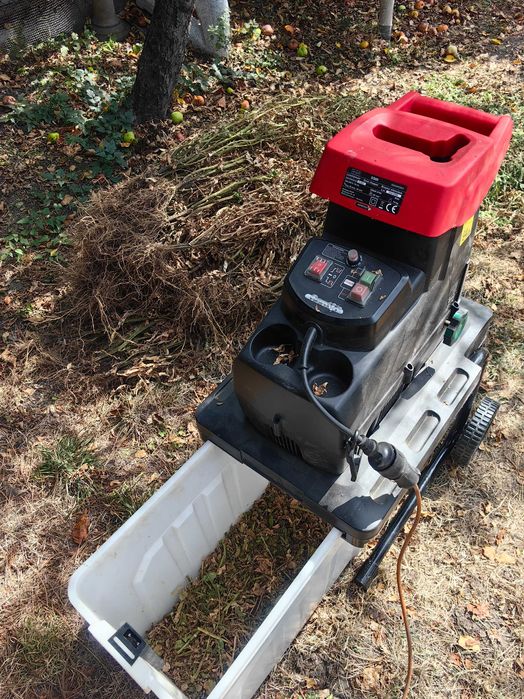 Градинска дробилка на клони Gardol ,валцова