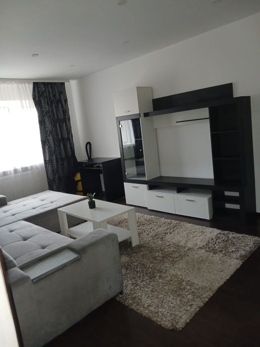 Apartament de inchiriat