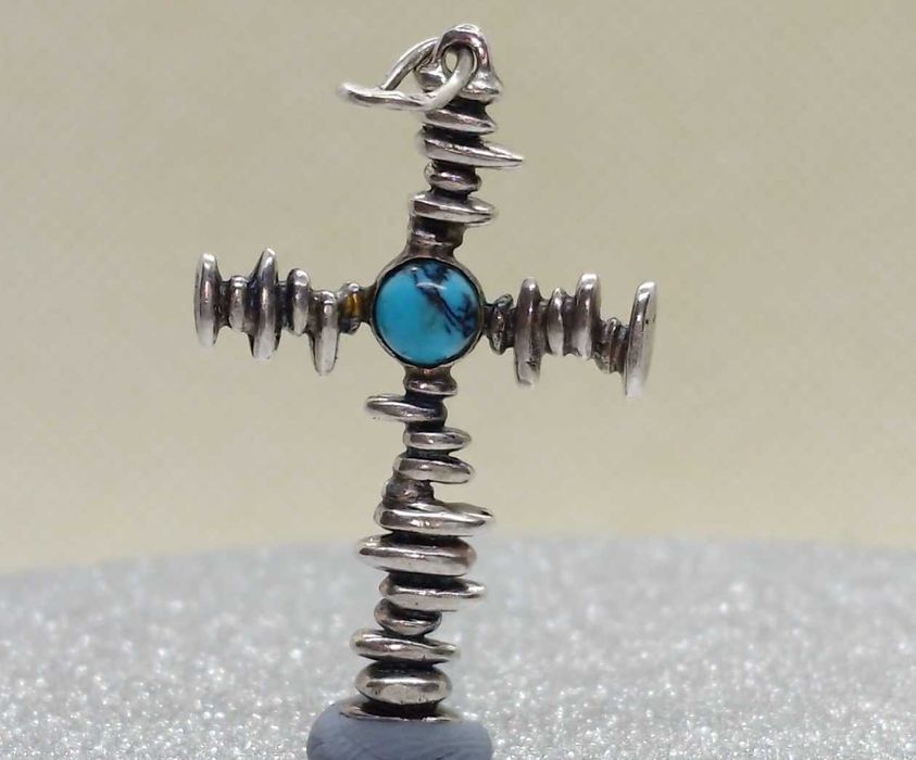 Pandantiv cruce cu turcoaz – argint