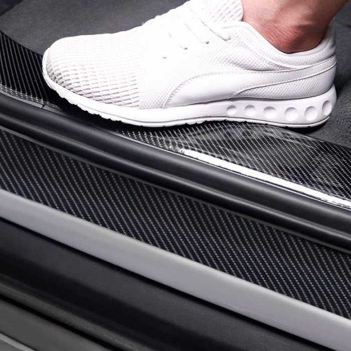 Фолио карбон за защита и декорация 7см х 5м