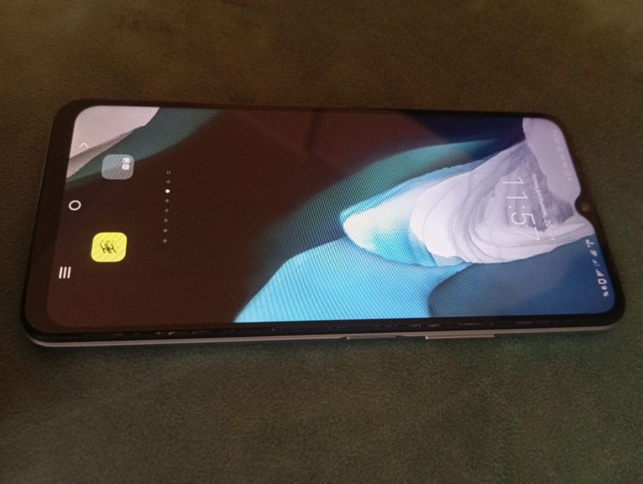 Vivo  Y33 андроид 128 Гбм